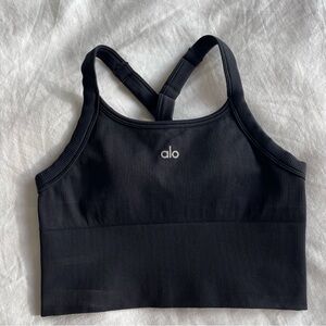 Brand new alo yoga sports bra